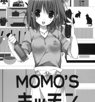 Nalgas Momo's Kitchen Moreno